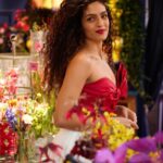 Rukmini Vijayakumar Instagram – Who doesn’t like flowers …. ♥️

Photo @sunnyjagesar 

#love #flowergirl #dancerlife #red #dress #reddress #brownskingirls