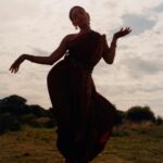 Rukmini Vijayakumar Instagram - Have you got your tickets for Frankfurt yet? Performing today. “Krishnaa” @nrweventss Also, my last series of photos with the lovely @suleikamueller and @aartthie Can’t get enough of Suleika’s magic ♥️ #dancerlife #bharatanatyam #indiandancer #travel #ontour #frankfurt