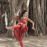 Rukmini Vijayakumar Instagram – Performing this Nattakurinji Varnam as a part of “Ishwara” at Pracheen Kala Kendra @pracheenkalakendraofficial on 18th March in Chandigarh. Look at their page for more details 

Performing with @nandakumar_unnikrishnan @shyam_rhythmgam @d.v.prasanna @rakesh 

Hope to se you all there! 

Video @vivianambrose 
Music: Kalakriya series
