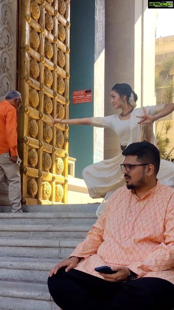 Rukmini Vijayakumar Instagram - We performed at the @heritageparampara Gudiya sambhrama festival this morning. It was a beautiful ode to Devi. And it made me so happy to dance happily with freedom with @raghuramvocals and @bruthuva . Here’s me and my bestie Raghu having some fun on the temple stairs after the show. Don’t miss the rest of the festival!!! We are going to be back on the 31st with “The Goddess” with @raadhakalpa . And there are a host of other performances everyday…: Check the @heritageparampara profile for the full schedule Thank you for this video @cycle.in_ @kish_5oo7 #bharatanatyam #templefestival #gudiyasambhrama #indiandance #dancerlife #mallari #besties #temple #devagiri