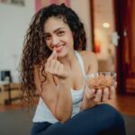 Rukmini Vijayakumar Instagram - Eating a handful of natural almonds daily always helps me stay fit and keeps my skin glowing. You should give it a try too. #HolisticHealthWithAlmonds #health #fitness #almonds #paidpartnership #collab