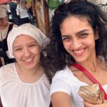 Rukmini Vijayakumar Instagram - Had a week filled with performance and teaching and experiences that I would never have had if not for dance. I enjoyed the warmth of people, the kindness of strangers after every performance and the pleasure of walking down many beautiful streets from different countries. Thank you all for having me @amrita.stuudio @sawezer @nrweventss @shalini #dancerlife #dancer #bharatanatyam #indiandancer #indiandance #dancerdiaries