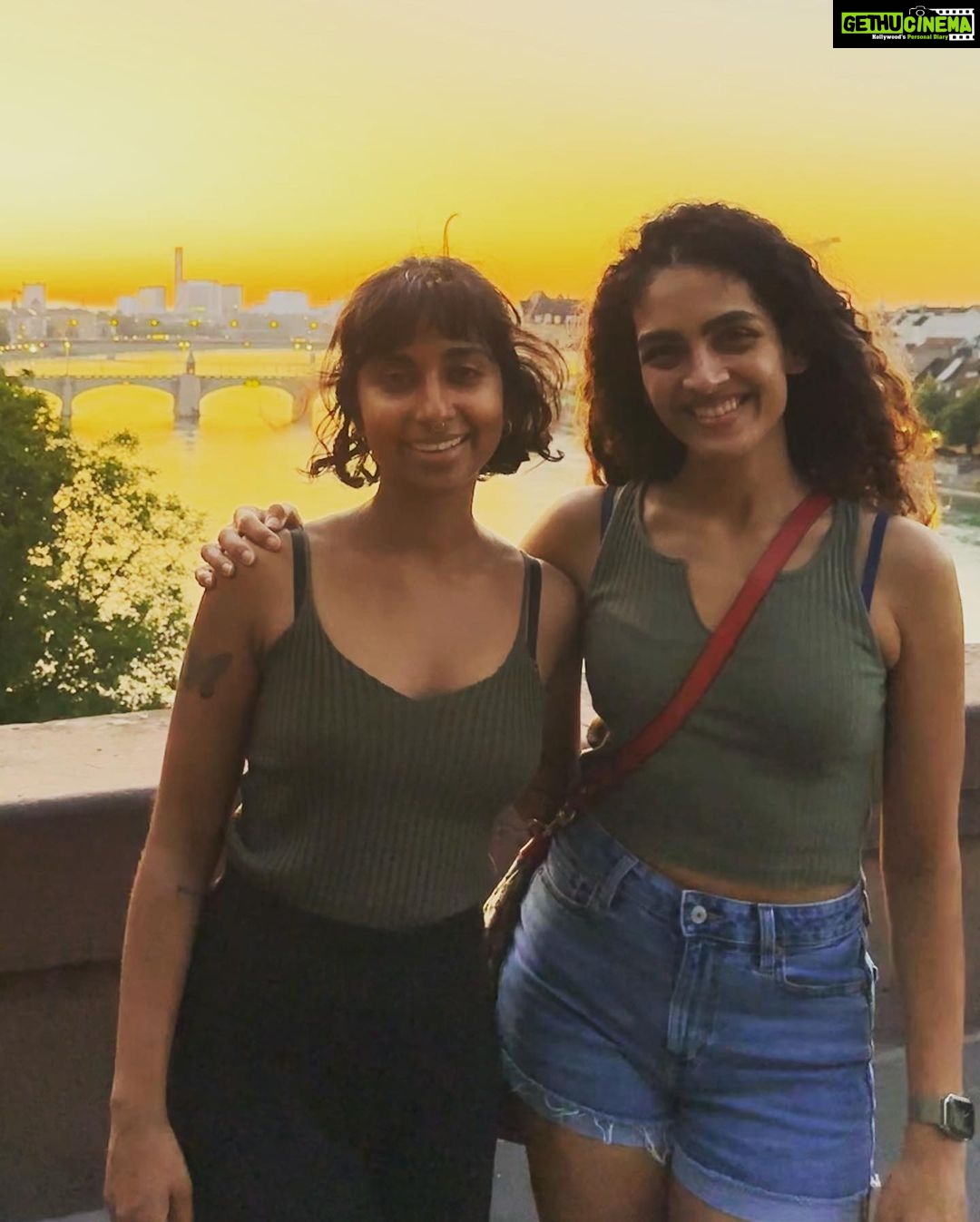 Rukmini Vijayakumar Instagram - Had a week filled with performance and teaching and experiences that I would never have had if not for dance. I enjoyed the warmth of people, the kindness of strangers after every performance and the pleasure of walking down many beautiful streets from different countries. Thank you all for having me @amrita.stuudio @sawezer @nrweventss @shalini #dancerlife #dancer #bharatanatyam #indiandancer #indiandance #dancerdiaries