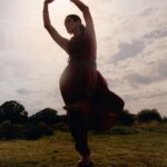 Rukmini Vijayakumar Instagram - Have you got your tickets for Frankfurt yet? Performing today. “Krishnaa” @nrweventss Also, my last series of photos with the lovely @suleikamueller and @aartthie Can’t get enough of Suleika’s magic ♥️ #dancerlife #bharatanatyam #indiandancer #travel #ontour #frankfurt