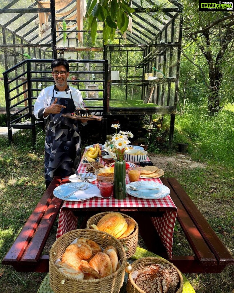 Samiksha Jaiswal Instagram - This beautiful homestay has my heart! The little corners of this house is what makes it so beautiful and cozy! One will feel like home here.❤ Thank you for hosting me and my family🤗 @hushstays @thecheesecottage.tangmarg #kashmir #homestay #picnic #tangmarg #instagood