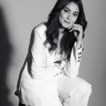 Sana Makbul Instagram – No haters , just FANS in denial 😂