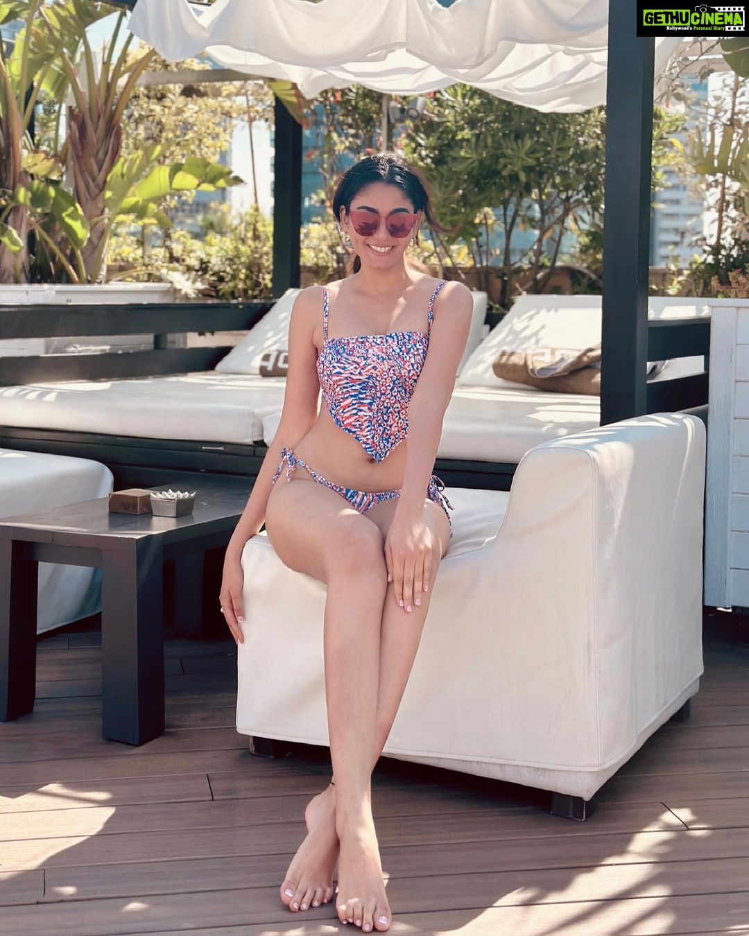 Sana Makbul Instagram - Level 3 🤪 in 3 days 🥳 Gracias🤗🫶🏼 @yivet25 @panchoguapoo #barcelona#brithdaytrip Hilton Barcelona Hotel - PuroBeach Isaac
