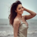 Sandeepa Dhar Instagram – My Happy place 🌊 ☀️ 
.
#beachvibes #summer #reelsinstagram 
.
@sausinbis @mukashu.mua @styledbyabhilasha