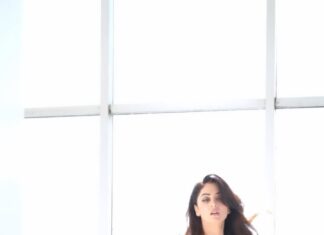 Sandeepa Dhar Instagram - Pov: she is back on her hot girl sh*t . #itsgettinghotinhere #reelsinstagram #summer