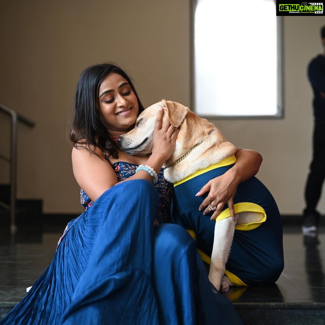 Sangeetha Sringeri Instagram - One Year of #777Charlie and still the movie remains fresh as day one of release in all our heart ♥️ I was honoured to be given the opportunity of playing the character of Devika in #777Charlie and i will never forget the immense recognition i've received by playing it. Thanks for the opportunity @kiranraj_k sir, i cannot express my gratitude enough for the opportunity. Thank you @rakshitshetty to have supported throughout, had great time with you during shoot, learnt a lot, thank you for making this film so successful ♥️ Thank you @charlie_thesuperstar, you are an angel to all of us, opening door of opportunity to all😍🥰 @pratheek_darkbirdfilms @arvindskash @nobinpaul @dk9pramod @nimish_kannath @rakshit_kaup @theshramanjain Thank you to each and everyone of you to have supported such amazing film and have celebrated it with us till today and forever! #777CharlieForever