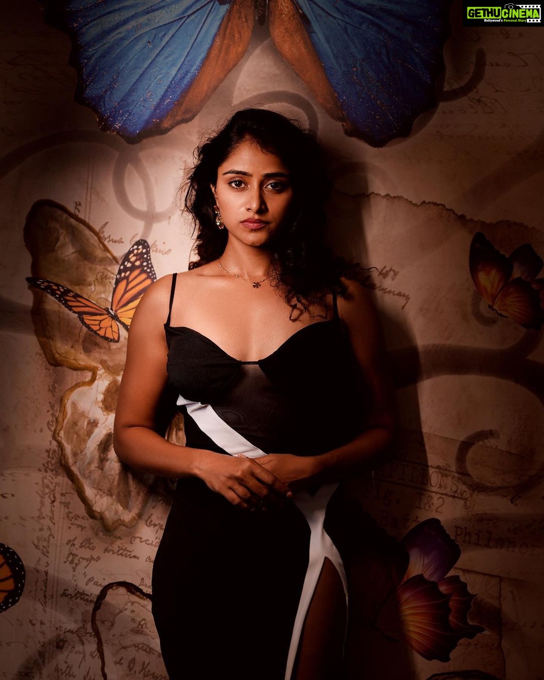 Sangeetha Sringeri Instagram - 'Don't be afraid, Change is such a beautiful thing' said the Butterfly 🦋 Outfit by the amazing @laxmikrishnaofficial Location @butterfly_blr Photography by @triganshu_agrawal @vageeshkanth Lovely edit , Thanks a lot @henryroyzach @henryroyzachariah Hairstyled by @iam__suchi 🥰 Assisted by @sharathshreesha