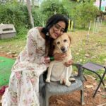 Sangeetha Sringeri Instagram - ನಾನು ನಿನ್ನೆ ನಮ್ಮ ಮುದ್ದು ಚಾರ್ಲಿಯನ್ನು ಭೇಟಿಯಾದೆ Visiting my friend Charlie after visiting Sri Chamundeshwari has become a tradition for me. She is a goddess for me, who has changed everyone's life who has worked for 777 charlie! Thank you so much @dk9pramod sir, i had an amazing amazing time at Mysuru 🙏 wardrobe courtesy @laxmikrishnaofficial #777charlie Mysore, Karnataka