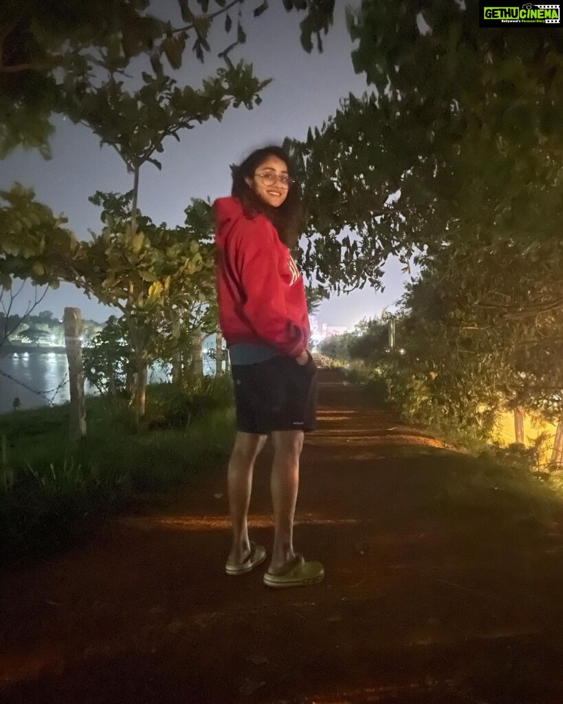 Sangeetha Sringeri Instagram - On the road again, chasing the night and all its wonders 🌌🌠🌃 P.C @shrey.u