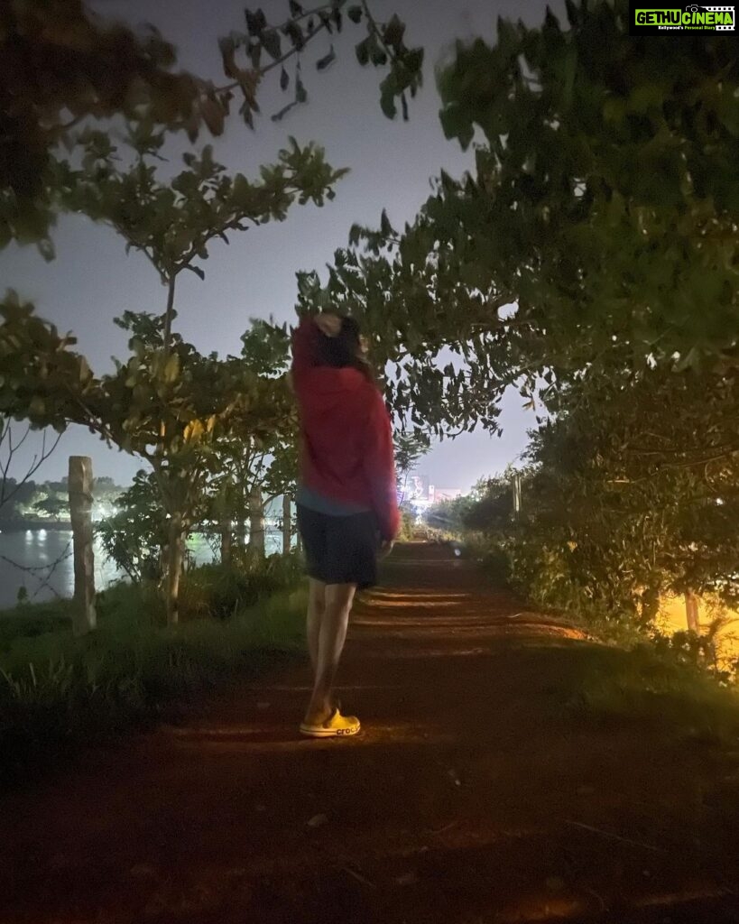 Sangeetha Sringeri Instagram - On the road again, chasing the night and all its wonders 🌌🌠🌃 P.C @shrey.u