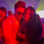 Sanjay Gagnani Instagram – You are my partner in wine 🍷 ♥️

@sanjaygagnaniofficial 😘😘

#poonjayforever #couplegoals #liveconcert #redarmy