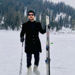 Sanjay Gagnani Instagram – Chilliest Adventure ☃️❄️⛷️

#snowboarding #adventureseeker #throwbacktuesday