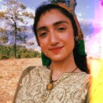 Sanjeeta Bhattacharya Instagram - Postcards from last year in Himachal 🌲 Outtakes from the most beautiful shoot with @bislerilimonataofficial 🌻 #bisleri Himachal Pradesh