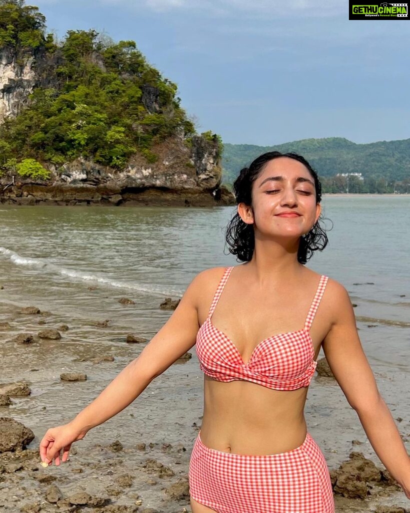 Sanjeeta Bhattacharya Instagram - Throwback to soaking in the sun last week before a friendly barber chopped my hair off again. To jumping into the water before noticing the “beware of jellyfish” and “tsunami prone zone” signs. Cheers to the stupid delicious fruit cocktail that led to a terrible cold, cough and clogged ears. Sometimes it’s nice to be blissfully unaware and tanned but this is just so you learn from my mistakes, kids. 🤡💛🤙🏼 Krabi, Thailand