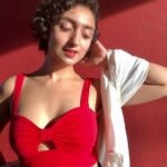 Sanjeeta Bhattacharya Instagram – Bade bade shehron mein aisi thodi thodi vanity hoti rehti hai. 🐒☀️ Bangalore, India