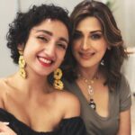 Sanjeeta Bhattacharya Instagram – Perpetual LOL-face except a rare  moment of lewk serving with my boo @shriya.pilgaonkar at the trailer launch of “The Broken News”. I think the laughter was a mix of defence mechanism against nervousness and genuine love being around da bestest @taarukraina , the beaut @iamsonalibendre and @jaideepahlawat who joined us in spirit haha. We coming to you on @zee5 on 10th June! Lezzgo🤞🏻

Shoutout to my LOVE, @jhalli.music who woke up early just to do my makeup. You make me cry 🥺❤️

#thebrokennews #outsoon