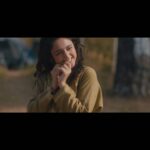 Sanjeeta Bhattacharya Instagram – Did I ever imagine that I’d be kicking a football in the mountains with the Dhauladhar behind me, my hair blowing in the wind and dancing to the evening sun? No. But it happened hihi 🍋

Only have @sizils , @ruelhiphop and @archisfreestyler to thank for making this look like a dream and HUGE shoutout to @estelaribeiro04 doing those crazy tricks! 

@bislerilimonataofficial #letloosethejuice #limeymintycooler #ad Himachal Pradesh