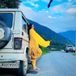 Sara Khan Instagram - In between the shots flying high 🤓🤓🤓 Coming soon #1990 #movie #shoot #flyingbeast