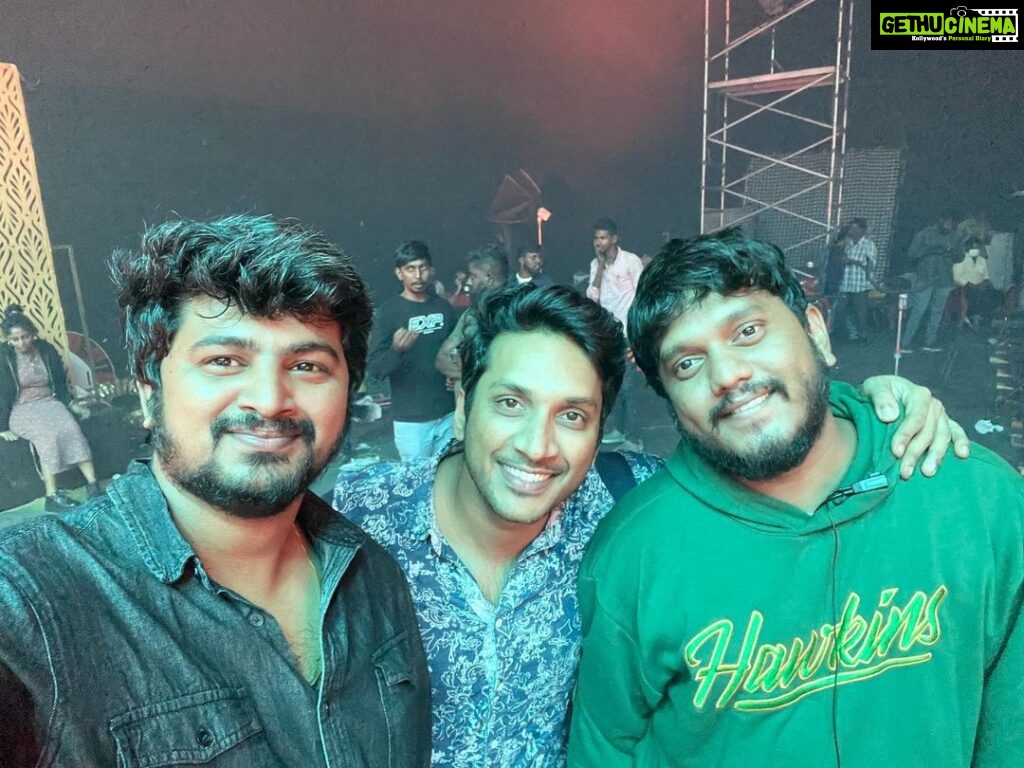 Sathish Krishnan Instagram - only smile trio @kirankoushik10 Ashwin #veeran
