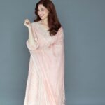Saumya Tandon Instagram - Wearing my dear friend @mahrru outfit from silk worm. She is a beautiful person and a dear dear friend and she makes such lovely outfits. #saumyatandon