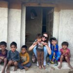 Saumya Tandon Instagram – It was such a beautiful experience living a day’s life in a village house with a family. They were farmers grew whatever they ate in the small land piece they had behind their mud house, two brothers and their families lived together with the mother and father. I tried learning the way they cook and they way they drew water from the well, and how they make Diya’s to sell in the market for money. What a beautiful simple life, I wanted my kid to play with their kid , understand the value of simple life. They were so large hearted and warm to me, makes me realise you don’t need money to be giving you just need a big heart. Kolhua Bhaag in Bandhavgarh in MP
#experience #experiencias #village #villagelife #saumyatandon #simpleliving #indianvillage
