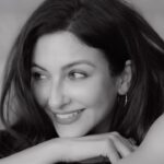 Saumya Tandon Instagram - For all the longing hearts. #longing #longingheart #blackandwhite #saumyatandon Shot by @deepak_das_photography