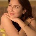 Saumya Tandon Instagram - Back home. Nothing like waking up in your peaceful abode which you can call home. I am totally a morning person , love mornings it’s quiet , love to salute to the rising sun and count things I want to do and think about the possibilities the day can have for me. #goodmorning Shot by @deepak_das_photography