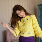 Saumya Tandon Instagram - Now I dance for my little man, who is super possessive about me. I am not allowed to hug anyone means anyone, not my husband or my mother or a friend or another child, because I am just his. He is hurt when I say sweetheart or dear to someone , he feels he is not the only one in my life. 🙈🙈Men start so early. As I try to improve him I have to admit I am loving this innocent time when my son feels , love means mamma. This song and this particular dance is from one of the most charming films ‘Down to you’ I used to love this dance scene I thought it was so romantic, I would do it for someone special, and who could be more special than my little man. # #motherlove #motherhood #saumyatandon #beautifulmoments #motherson