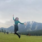 Saumya Tandon Instagram - Love my country . Nothing like India. Ve main sare ghumm ke vekhia Amrika, roos, malaysia Tere bin sanu sohnia Koi hor nahio labhna #kashmir #saumyatandon #travel #travelphotography Doodh Pathri,badgam,kashmir