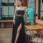 Saumya Tandon Instagram - Lady in black ! #mood #saumyatandon #fashion #monsoon Home Made Cafe..juhu