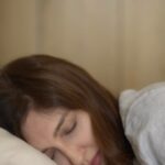 Saumya Tandon Instagram - This is my alarm clock even on weekends because I need to be applauded for waking up every single day at 6am (well after all , that’s what motivates an actor 😜) . And this goes to everyone who wakes up for work or to moms who wake up early because of their little ones every bloody day, even after a late last night. #everyday #everymorning #alarm #alarmclock #saumyatandon Mumbai, Maharashtra