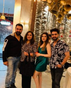 Sheena Bajaj Instagram - At the launch of the much awaited show “vanshaj” on @sonysab 
Watch the show every night at 10pm…❤️ 
@mesmahirising @sktorigins @rahultewary @gireesh_sahdev @swastikproductions @vanshaj.officials