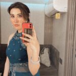 Sheena Bajaj Instagram - Day on on set #bestoflucknikki cast #vanshaj day 1 #swastikproductions @swastikproductions