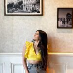Shivangi Khedkar Instagram - Good food kinda day @cafenoirindia #food #mood #me #vegastartalent @beyond_marketing_india @vegastar.entt Mumbai, Maharashtra