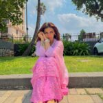 Shivani Jha Instagram – Wondering where is my Munda kukkad Kamaal da? 

Wearing @shop.chikan.kari