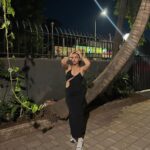 Shivani Jha Instagram – Lady in black 

Use code “SHIVANI15” to get exclusive 15% discount coupon @styched.in