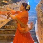 Shivani Jha Instagram – 🥰

#dance #reels #explore #shivanijha #viral #transition
