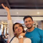 Shivani Jha Instagram – Evil dead rise 😫

#reels #explore #trending #viral #shivanijha #leeneshmattoo #explore #dayout #couplegoals #movieday #evildeadrise