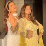 Shivani Jha Instagram – Dekho 🌙 aaya , 🌙  nazar aaaya! @nidhi_shetty13 

#dance #eidmubarak #reels #explore #viral #trending #reelsinstagram #shivanijha