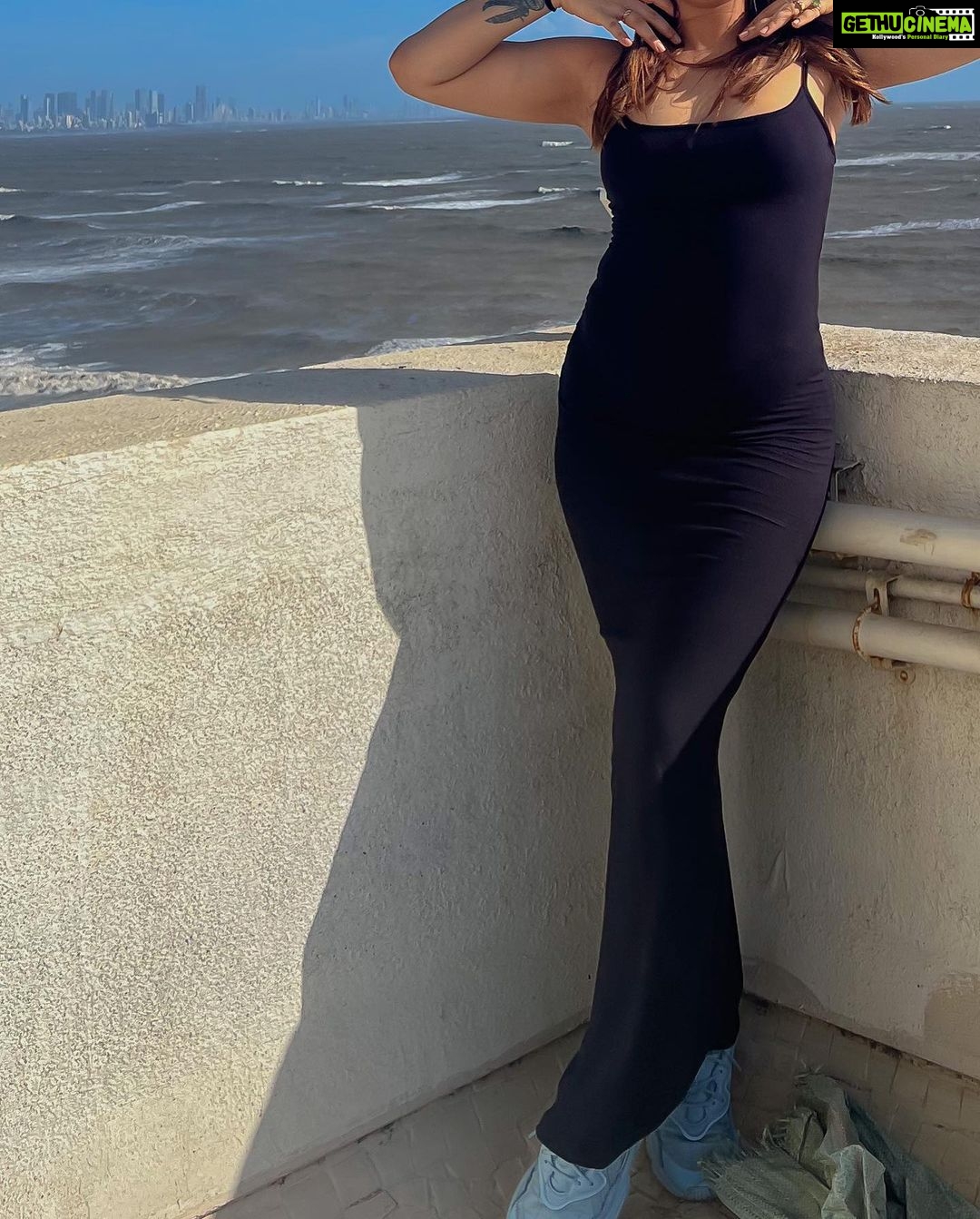 Shivani Jha Instagram - In case you were looking for a new wallpaper