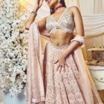 Shivathmika Rajashekar Instagram - For @teach_for_change with Shaadi by Marriott Presented by @theantoraofficial Powered by @ftvsalon.banjarahills.hyd Co powered by @argentumartshyderabad Outfits: @varunchakkilam Jewellery: @hiyajewellers Footwear: @rapport_shoes Makeup: @sibaram_patro Styled by @officialanahita Photography: @shreyansdungarwal Co hosted by @westinhyderabad Sponsored by @aryanajevents Ground Transport: @mercedesbenzsilverstar Decor: @minttusarna #teachforchange2023 #shaadibymarriott