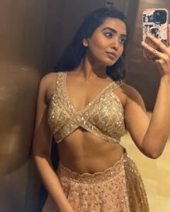 Shivathmika Rajashekar Instagram - Would live in @varunchakkilam ‘s fits if I could🥰✨
Styled by @officialanahita