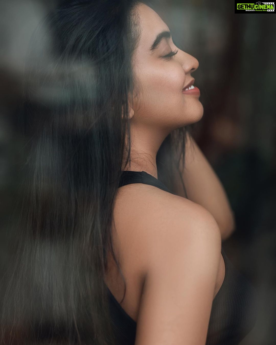 Shivathmika Rajashekar Instagram - 🤍✨