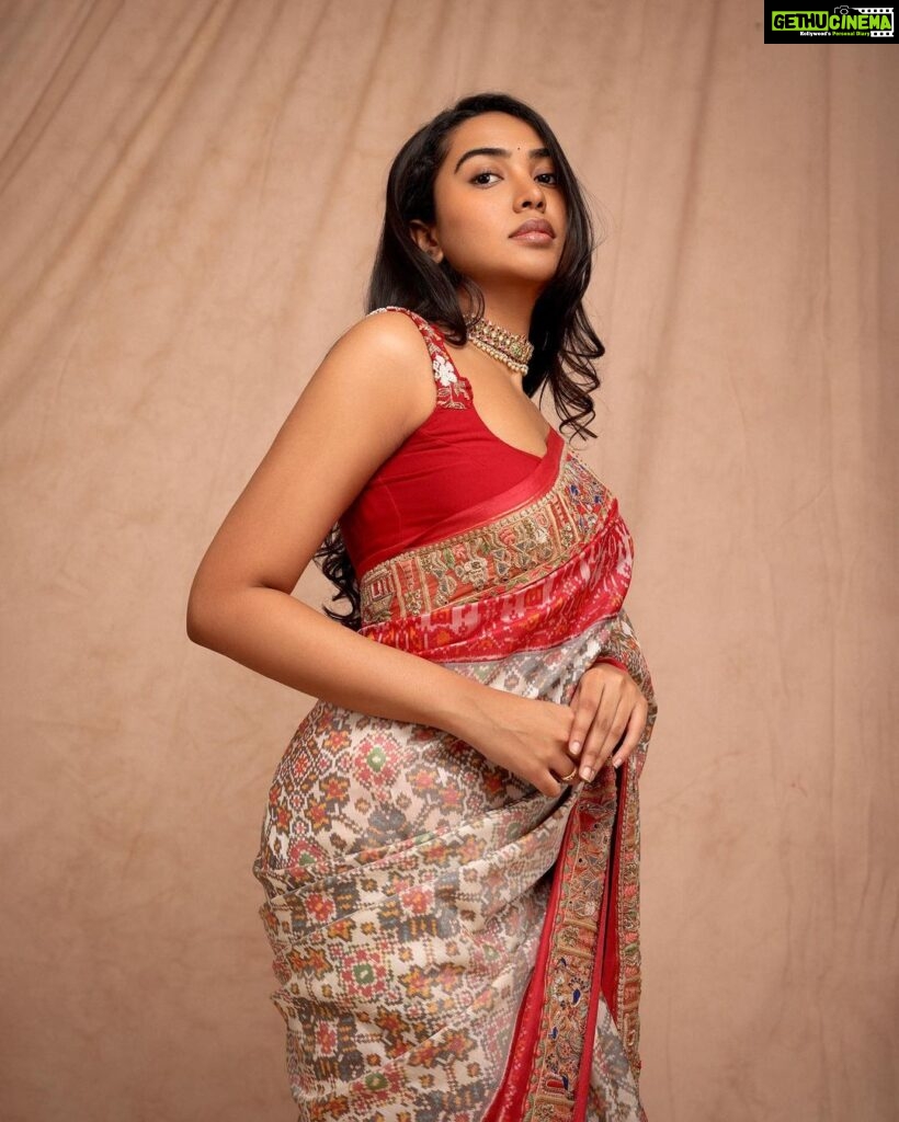 Shivathmika Rajashekar Instagram - For the launch of @theantoraofficial wearing their creation ✨ Jewellery: @mangatrai36jubileehills Pic: @pranav.foto Styled by @officialanahita