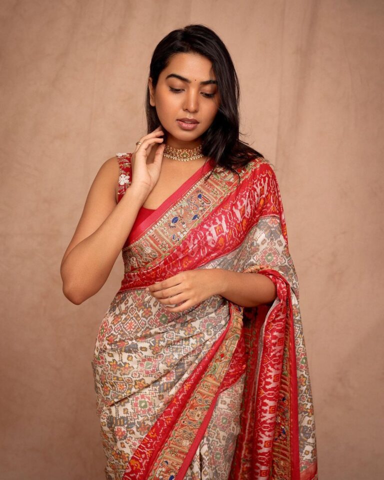Shivathmika Rajashekar Instagram - For the launch of @theantoraofficial wearing their creation ✨ Jewellery: @mangatrai36jubileehills Pic: @pranav.foto Styled by @officialanahita