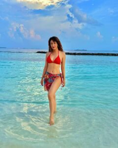 Shivya Pathania Instagram - Julley 💋
.
#bandosmaldives @bandosmaldives